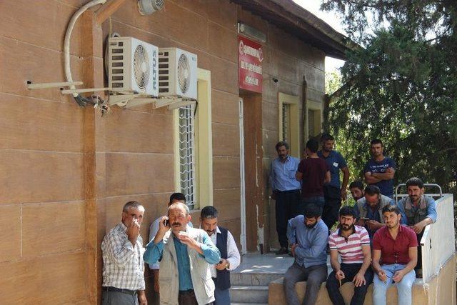 Arızayı Gidermek İ&ccedil;in &Ccedil;ıktığı Elektrik Direğinden D&uuml;şerek &Ouml;ld&uuml; 1