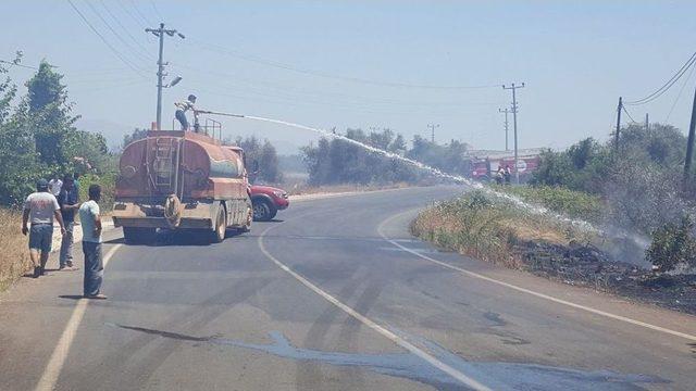 Antalya’daki Çalılık Yangını: 5 Ev Boşaltıldı