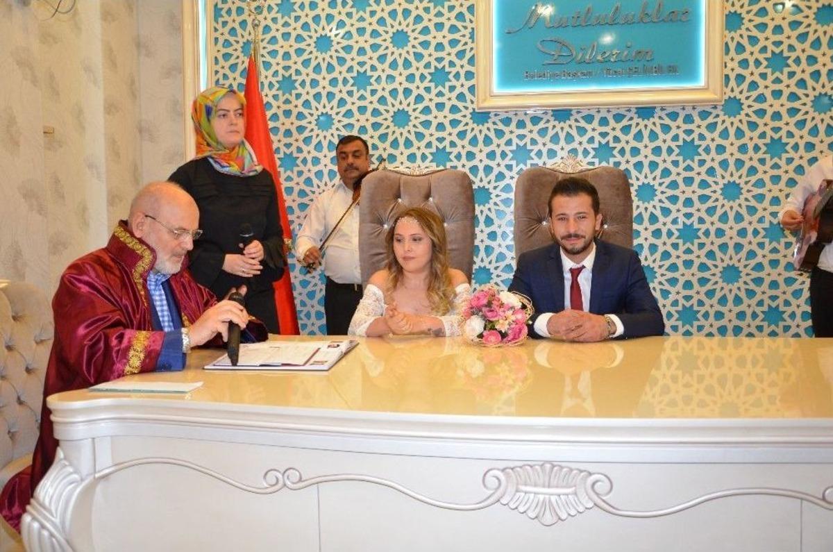 Beykoz&rsquo;da 07.07.2017&rsquo;de Nikah &Ccedil;ılgınlığı