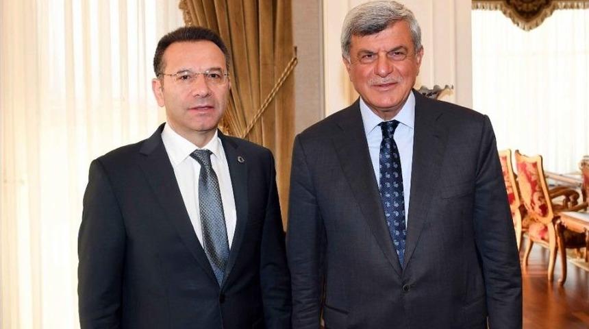 Vali Aksoy, Başkan Karaosmanoğlu&rsquo;nu Makamında Ağırladı