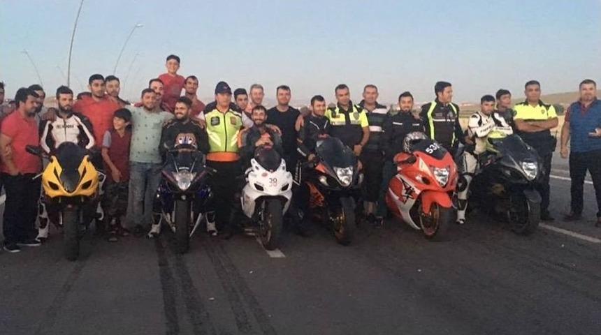 Kayserili Moto Drag Yarış&ccedil;ıları Konya Yolcusu
