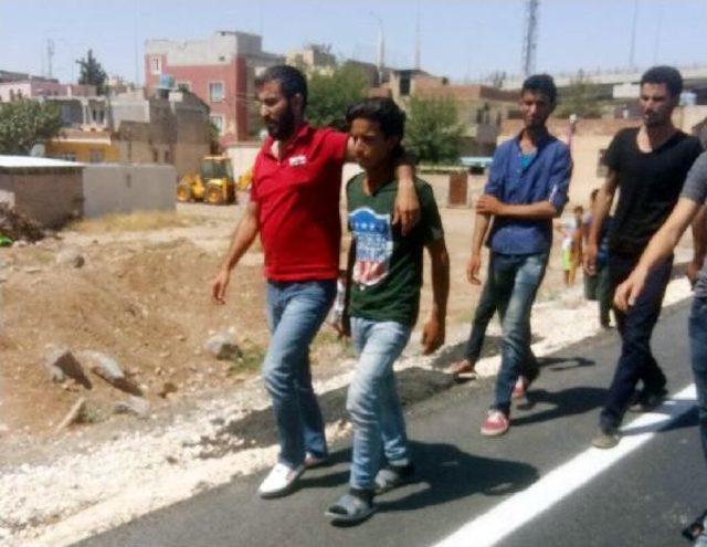 &Uuml;lkesine Gitmek Isteyen Suriyeli, 7 Katlı Binadan Atlamak Istedi 2