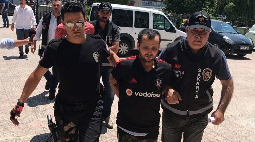 Hamile Suriyeli Kadın Ve &Ccedil;ocuğunu &Ouml;ld&uuml;ren Zanlılar Adliyeye Sevk Edilirken Pişman Olduklarını S&ouml;ylediler