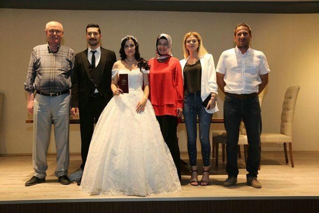 Başkan Kurt Nikah Salonunun Bininci Nikahını Kıydı