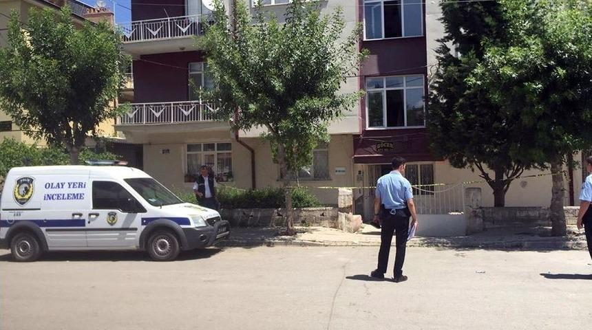 Karaman&rsquo;da 4. Kattan D&uuml;şen Afganlı Kız Kurtarılamadı