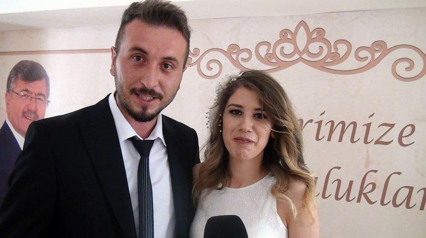 Nikah Tarihlerini Unutulmaz Kılmak İçin 2 Ay Önceden Tarih Aldılar