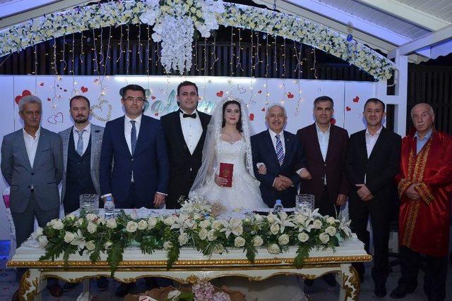 Koruma Polisinin Nikah Şahidi Oldu