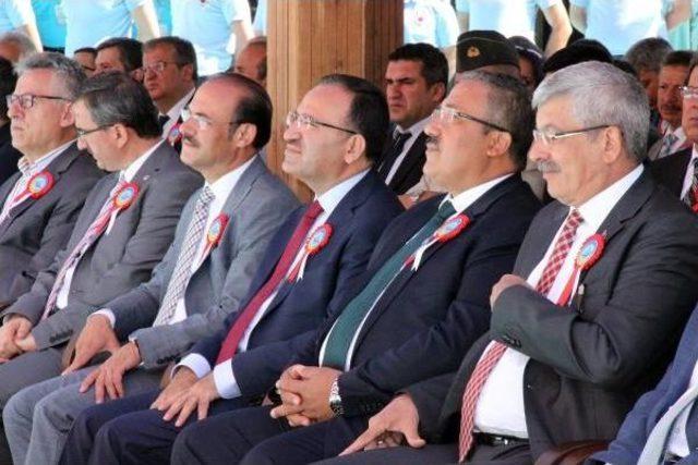 Bakan Bozdağ: 15 Temmuz S&uuml;recinde 50 Bin 504 Kişi Tutuklandı 1