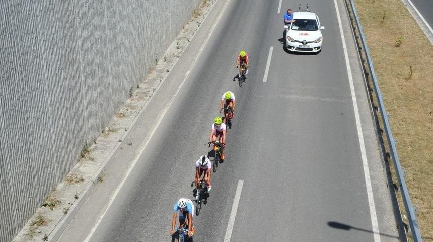 İşitme Engelliler Bisiklet Takımı M&uuml;sabakalara Hazırlanıyor