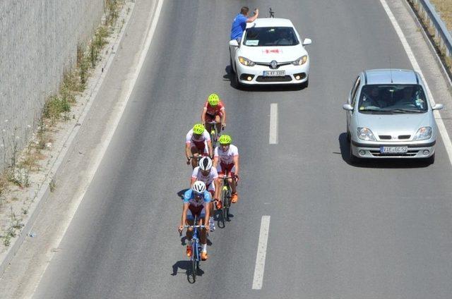 İşitme Engelliler Bisiklet Takımı M&uuml;sabakalara Hazırlanıyor 1