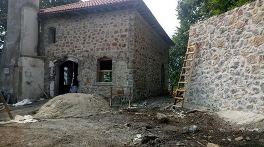 Asırlık “taş Camii” Yenileniyor