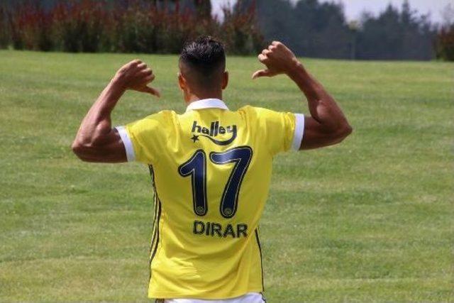 Fenerbahçe'nin Yeni Transferleri Yeni Sezon Formalarını Tanıttı