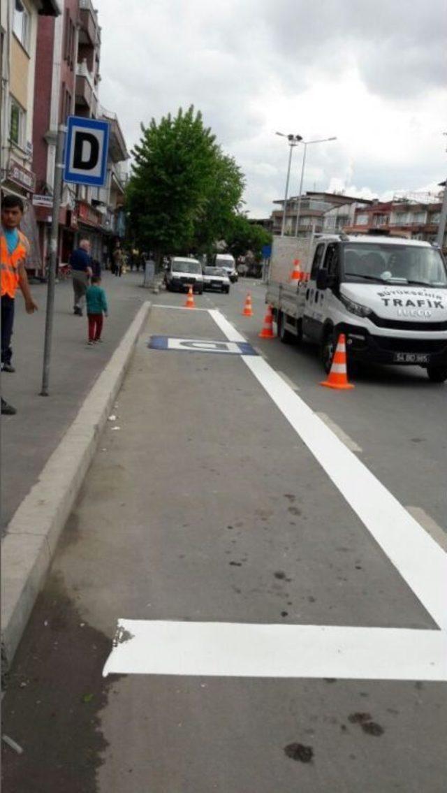 Şehirde Yol Çizgi Çalışmaları Yapılıyor