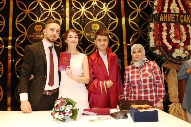 Nikah Salonlarında 7.7.2017 Yoğunluğu 1