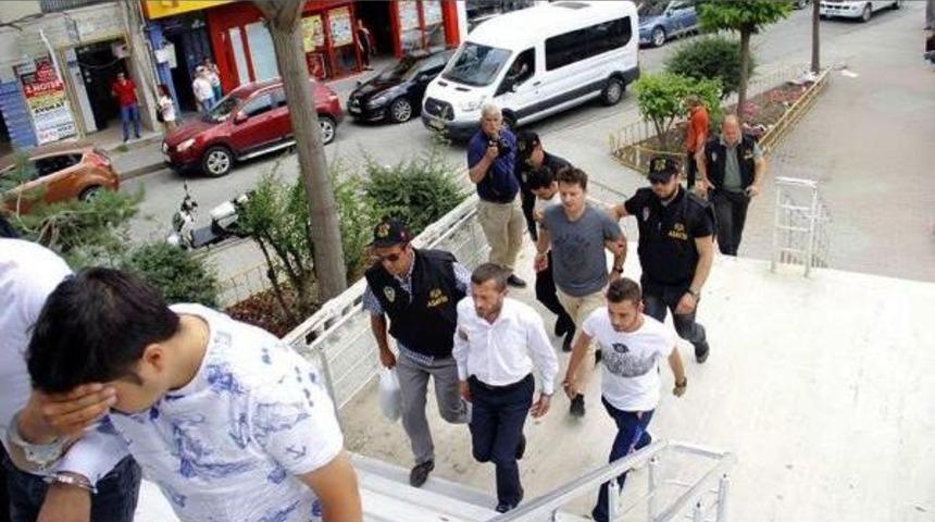 Telefonla Işadamlarını Dolandıran Şebekeye Operasyon: 8 G&ouml;zaltı