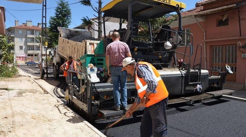 Boz&uuml;y&uuml;k&rsquo;te Asfaltlama &Ccedil;alışmaları T&uuml;m Hızıyla Devam Ediyor