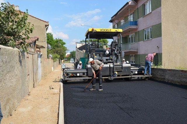 Bozüyük’te Asfaltlama Çalışmaları Tüm Hızıyla Devam Ediyor