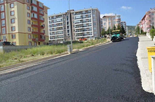 Bozüyük’te Asfaltlama Çalışmaları Tüm Hızıyla Devam Ediyor