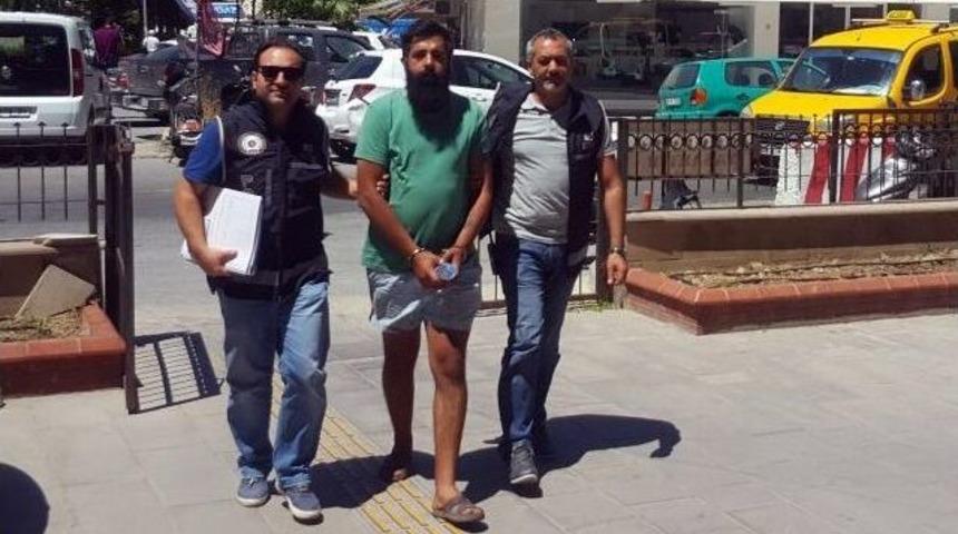 Kuşadası&rsquo;nda Gen&ccedil;lik Festivaline Uyuşturucu Baskını