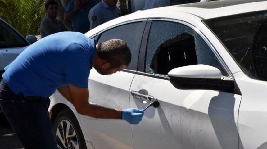 Otomobilden 30 Saniyede 43 Bin Tl'yi &Ccedil;aldılar