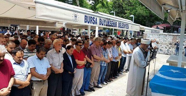 Irak&rsquo;ta Katledilen T&uuml;rkmenler İ&ccedil;in Bursa&rsquo;da Gıyab&icirc; Cenaze Namazı 1
