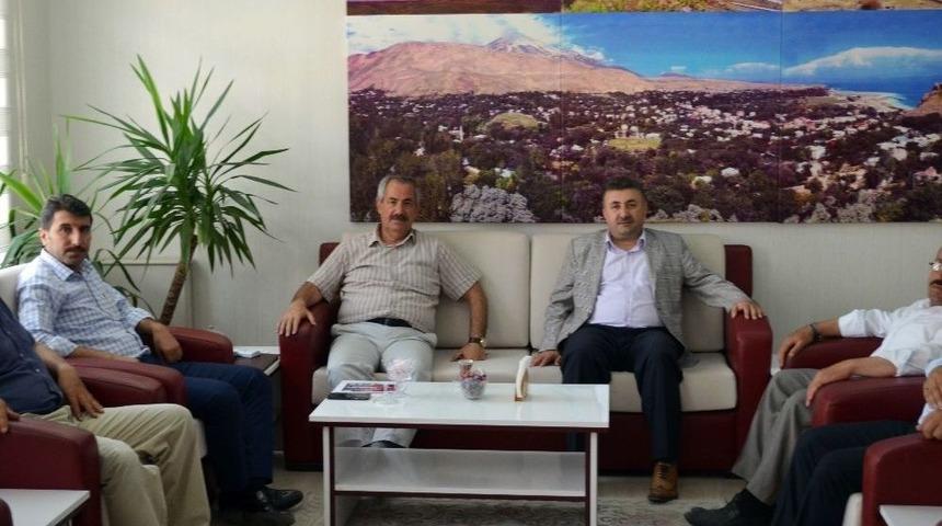 Diyanet-sen Genel Başkan Yardımcısı Yakışır&rsquo;dan Başkan G&uuml;rsoy&rsquo;a Ziyaret