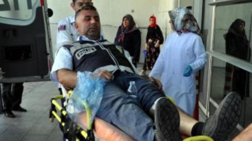 Zabıta- Seyyar Kavgasında Polis Ile Zabıta Yaralandı