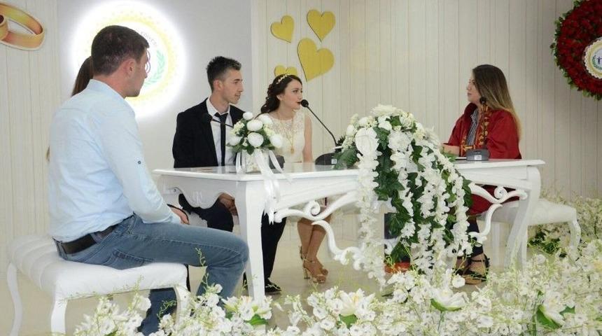 &Ouml;zel G&uuml;nleri İ&ccedil;in &Ouml;zel Tarih Se&ccedil;tiler