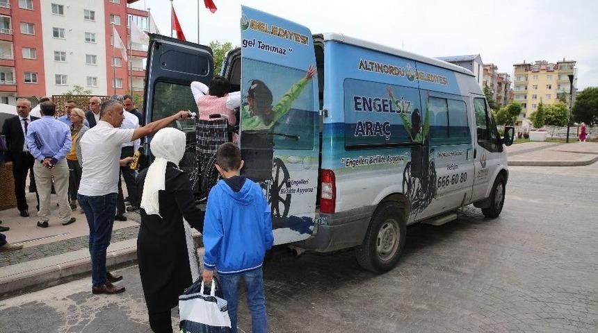 Hayırseverden &Ouml;rnek Davranış