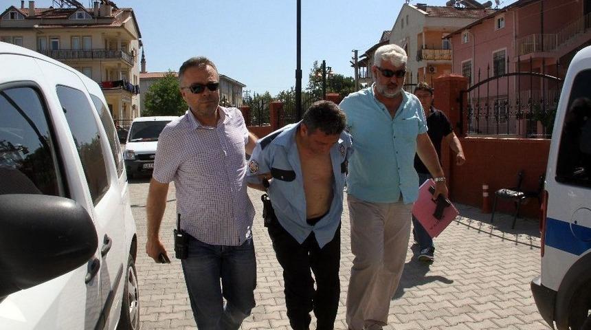 Dolandırıcı Sahte Polisi, Ger&ccedil;ek Polisler Yakaladı