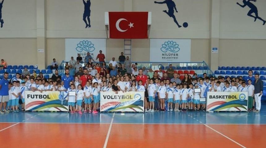 Nil&uuml;fer&rsquo;de Bini Aşkın &Ccedil;ocuk Sertifika Heyecanı Yaşadı