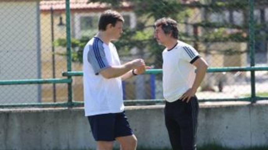Evkur Yeni Malatyaspor&rsquo;da Sportif Direkt&ouml;r Ravcı&rsquo;dan Transfer A&ccedil;ıklaması