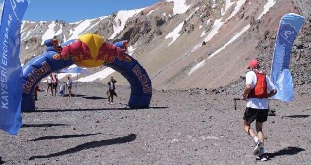 Erciyes Ultra Sky Trail Dağ Koşusu Başladı