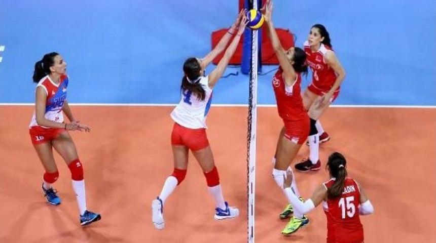 A Milli Bayan Voleybol Takımı Ilk Ma&ccedil;ında Yenildi