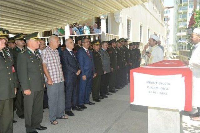 Denizde Boğulan Uzman Onbaşı, Denizli'de Toprağa Verildi