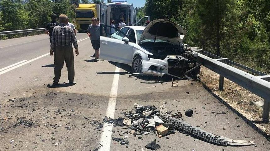 Avukat Ve Kardeşi Kazada &Ouml;ld&uuml;