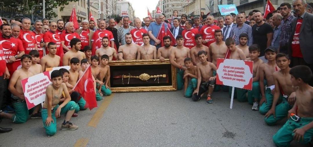 Kahramanlarımızın İsimleriyle Y&uuml;r&uuml;d&uuml;ler