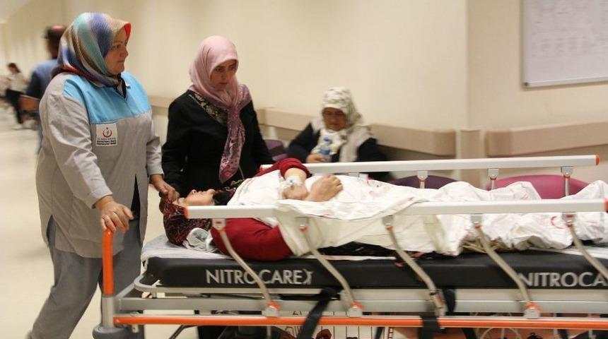 Ağa&ccedil;tan D&uuml;şen Kadın Ağır Yaralandı