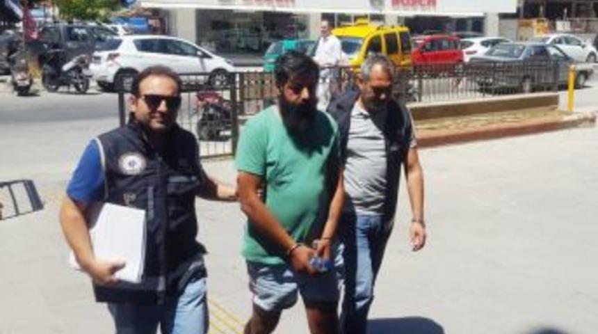 Kuşadası&rsquo;nda Gen&ccedil;lere Uyuşturucu Hap Satan Kişi Tutuklandı