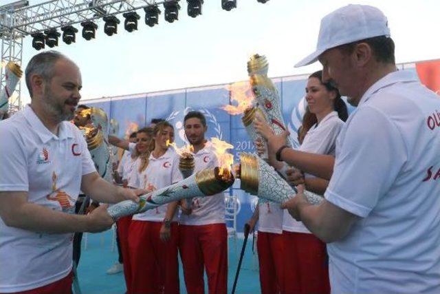 Olimpiyat Meşalesi Samsun'da Yandı