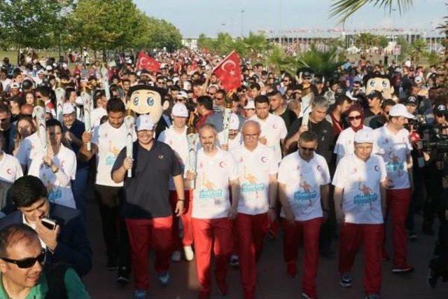 Olimpiyat Meşalesi Samsun'da Yandı