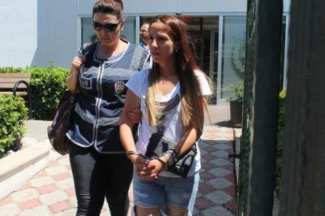 Bebek Arabasındaki &Ccedil;antayı B&ouml;yle &Ccedil;aldılar 2