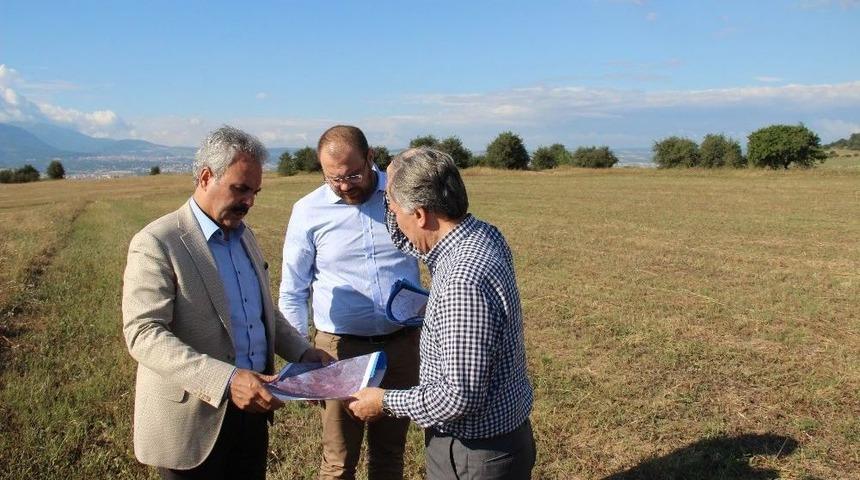 Milletvekillerinden Havaalanı Arazisinde İnceleme