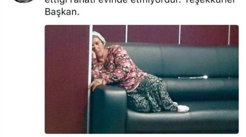 Başkanın Makamında &Ccedil;ekilen Fotoğraf Sosyal Medyada G&uuml;ndem Oldu