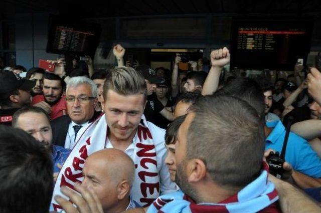 Kucka 3 Yıllık Imzayı Attı 2