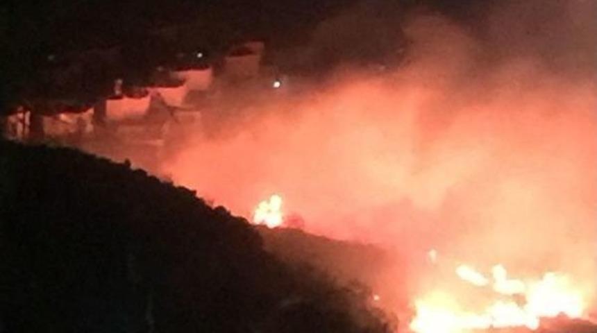 Bodrum'da Makilik Alanda Yangın &Ccedil;ıktı (2)