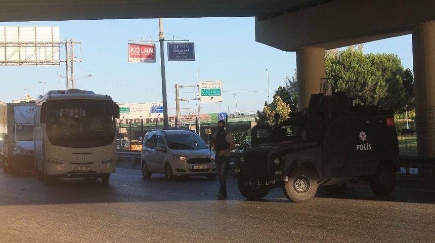 Okmeydanı Kavşağında Ş&uuml;pheli T&uuml;p Paniği