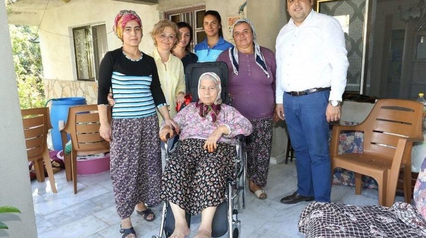 Başkan &Ccedil;e&ccedil;rioğlu, Kuyucak&rsquo;ta Y&uuml;zleri G&uuml;ld&uuml;rd&uuml;