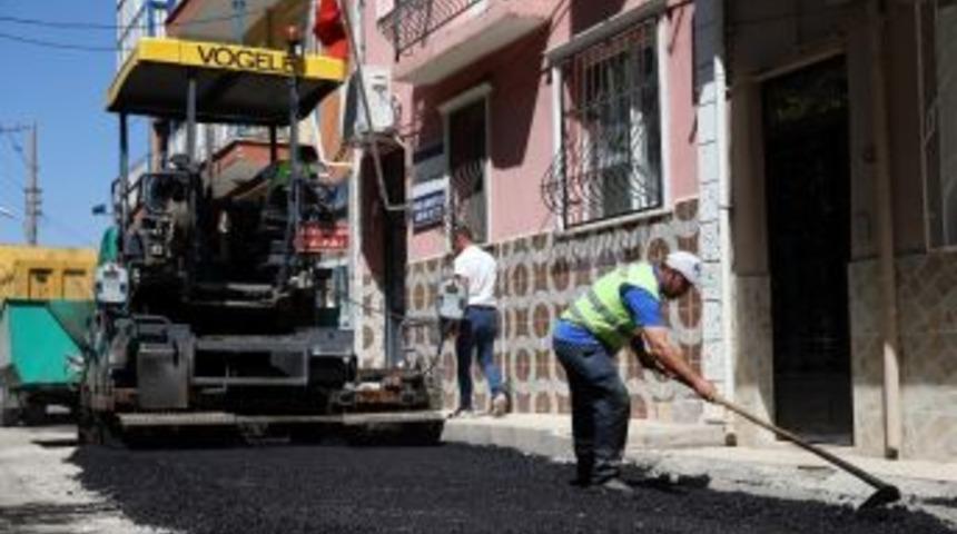 Konak&rsquo;ta Yollar Yenileniyor