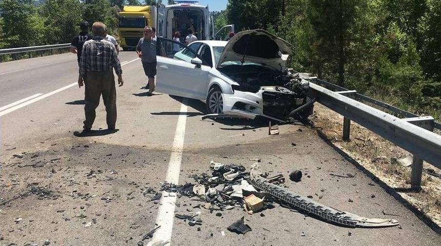 Avukat Ve Kardeşi Kazada &Ouml;ld&uuml;